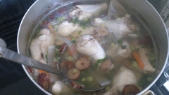 参鶏湯風スープ作成中